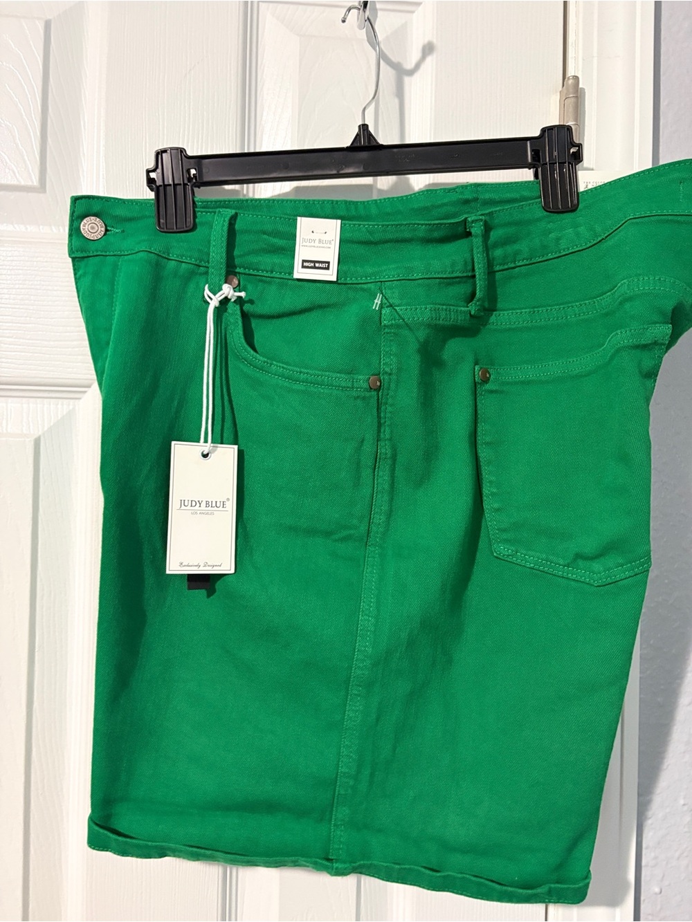 Nwt Judy Blue Kelly Green high waisted jean shorts - Picture 6 of 10